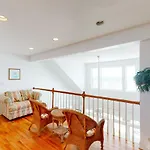 Ocean Boulevard 802