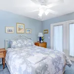 Pelican Bay 42