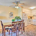 Isle Of Palms Condo With Pool Access Walk To Beach!