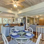 Under The Oaks - Island Living At Its Best