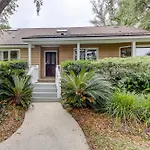 Under The Oaks - Island Living At Its Best