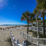 Captain\'S Quarters