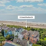 Grand Pavilion 15 - Oceanfront Home! Pool Pass