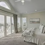 Grand Pavilion 15 - Oceanfront Home! Pool Pass