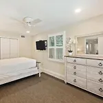 411 Carolina Blvd
