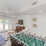806 Carolina Boulevard