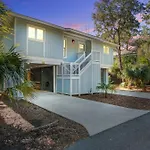 2 Twin Oaks