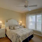 1010 Ocean Palms 103