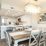 Shipwatch 418 - Luxury Oceanfront Penthouse In Isle Of Palms