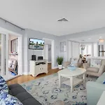 204 B Port O Call By Avantstay Beachfront Condo