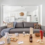Cast Away By Avantstay Stunning Modern Home Near Beach W Two Kitchens