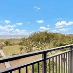 303A Shipwatch By Avantstay Ocean View Shared Pool Boardwalk To Beach