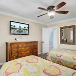 A Finer View By Avantstay Ocean Views Beachfront Living Shared Pool