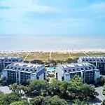 123D Shipwatch By Avantstay Beach Access Pool