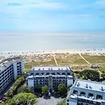 123D Shipwatch By Avantstay Beach Access Pool