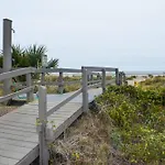 12D Mariners Walk