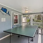 411 Carolina Blvd