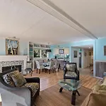 4B Seagrove Villa