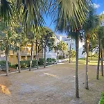 139 Grand Pavilion