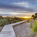 8A Seagrove Villa