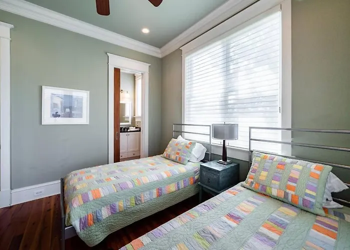 814 Carolina - Custom Private Home -Pool, Roof Top Deck