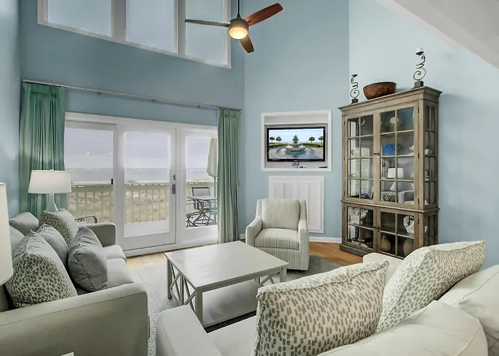 A Finer View By Avantstay Ocean Views Beachfront Living Shared Pool