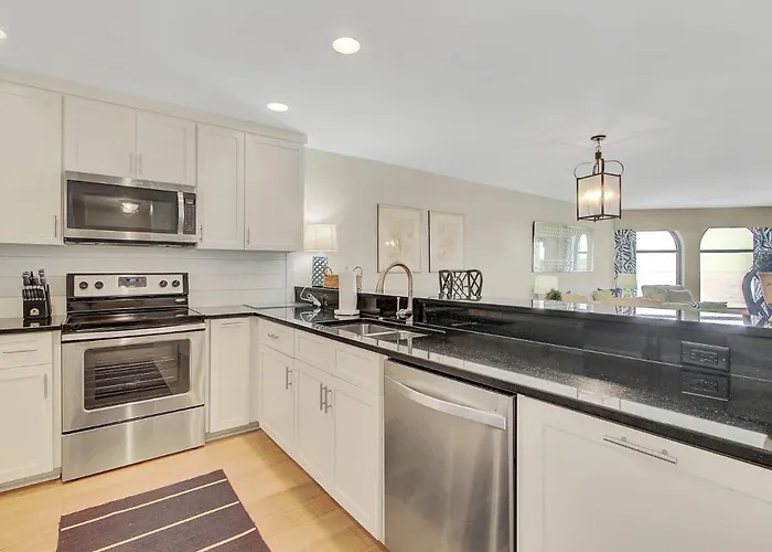 417 Seascape By Avantstay Beachfront Condo W Communal Pool Access
