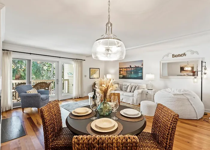 7A Seagrove Villa