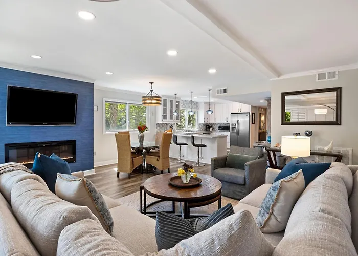 7B Seagrove Villa
