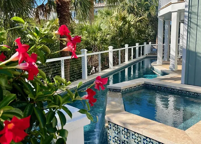 Stunning 6 Bed, 6 Bath Beach View Home With Pool & Jacuzzi, 2 Min Walk To Ocean