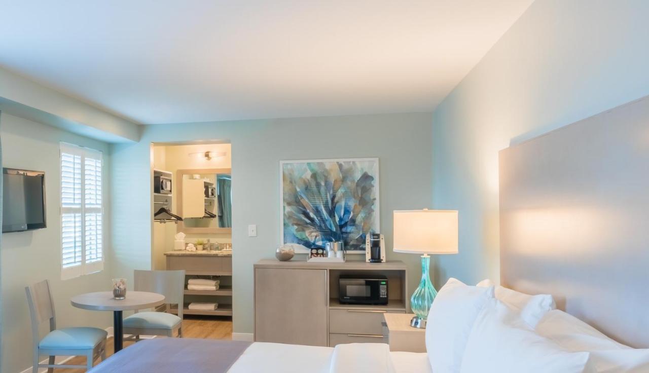 Hotel The Palms Oceanfront 3*