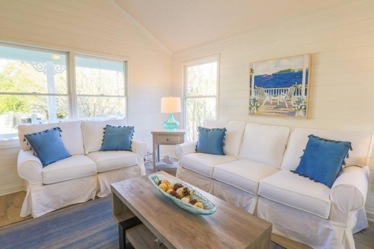 The Coastal Isle of Palms