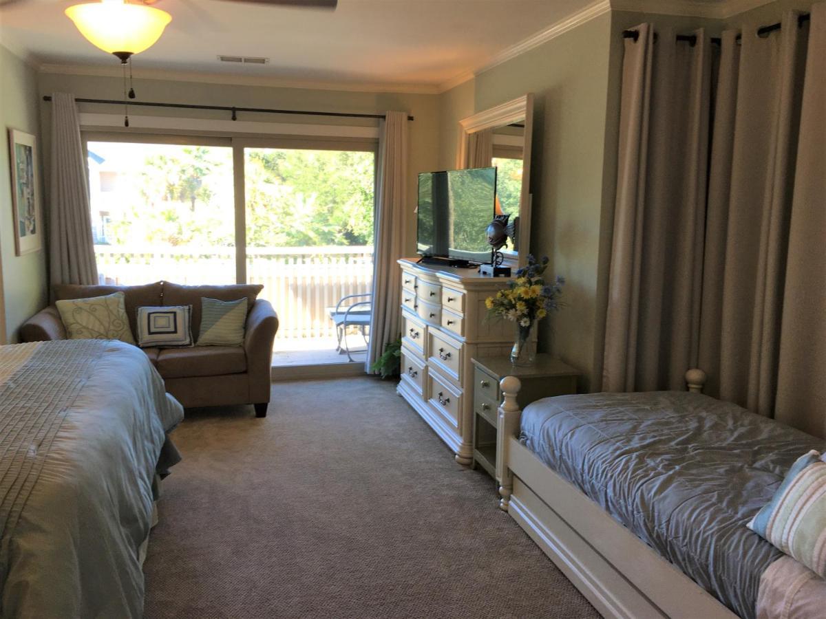 Elegant 3 Bedroom 3 Ba Wild Dunes Gated With 2 Golf Courses, And Pool Villa Isle of Palms