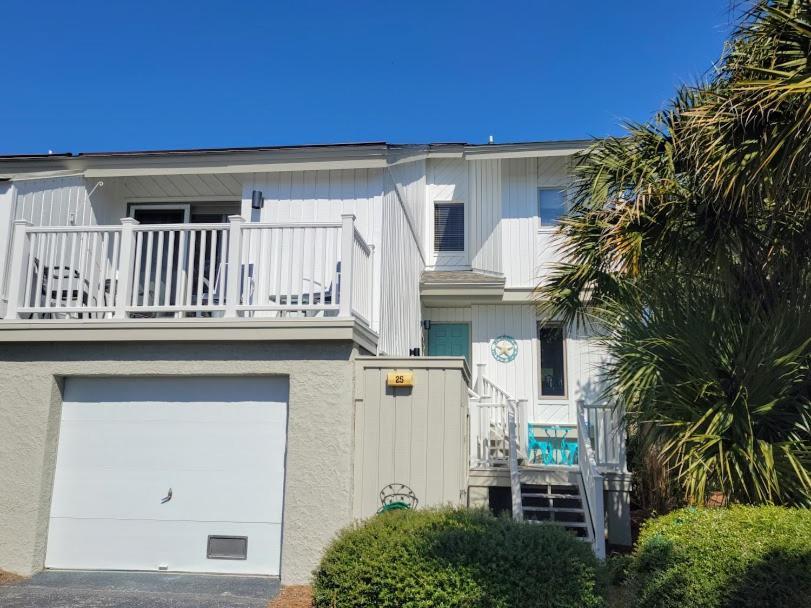 Elegant 3 Bedroom 3 Ba Wild Dunes Gated With 2 Golf Courses, And Pool Isle of Palms