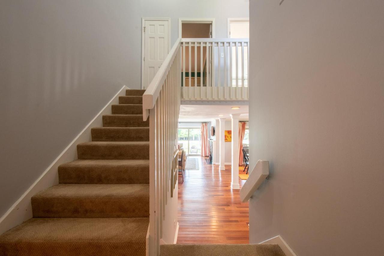 Elegant 3 Bedroom 3 Ba Wild Dunes Gated With 2 Golf Courses, And Pool Isle of Palms