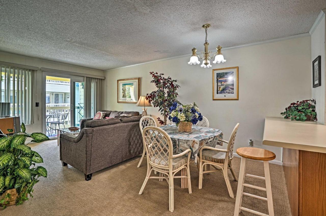 Apartment Coastal With Pool Access - Walk To Beach! Isle of Palms