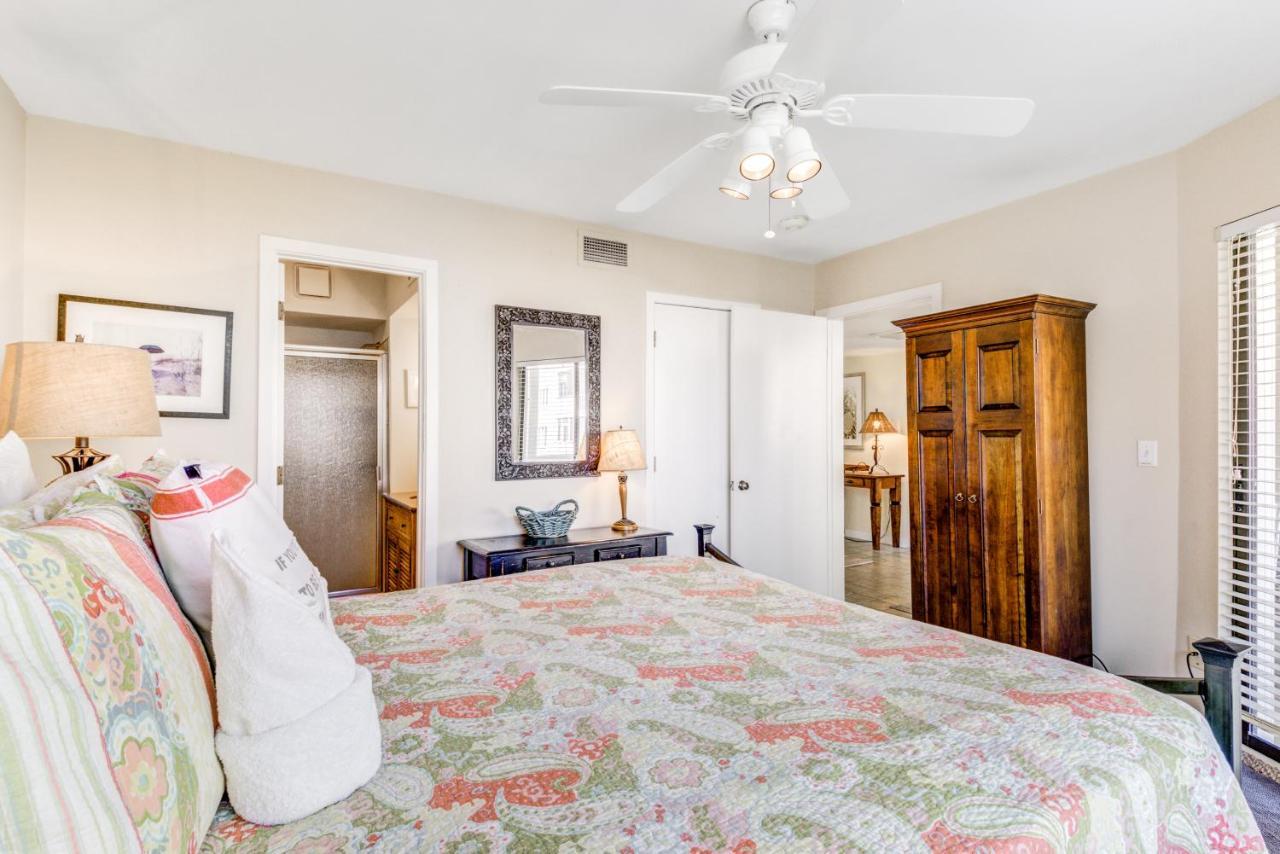 Tidewater H-104 * Isle of Palms