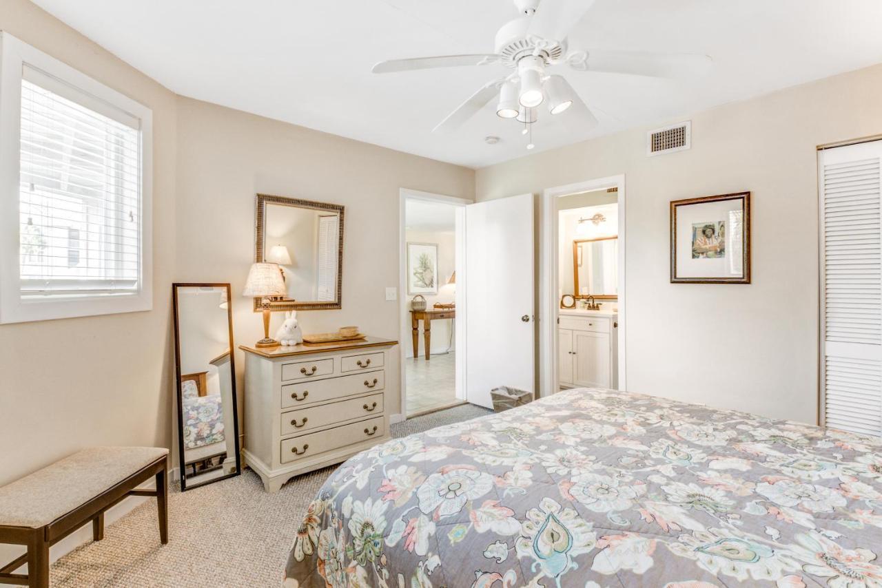 Villa Tidewater H-104 *