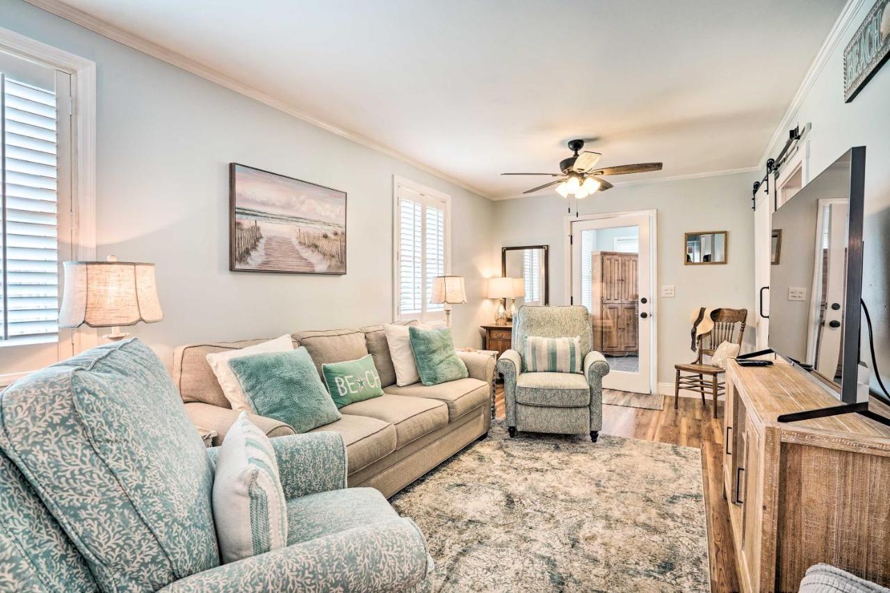 Holiday home Beachy 1 Block To Coast! Isle of Palms