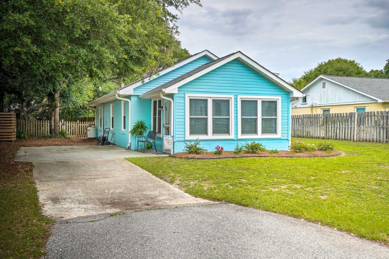 Holiday home Beachy 1 Block To Coast! Isle of Palms