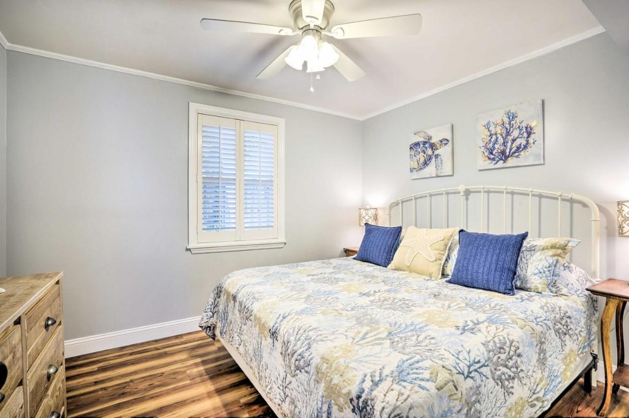 Beachy 1 Block To Coast! * Isle of Palms