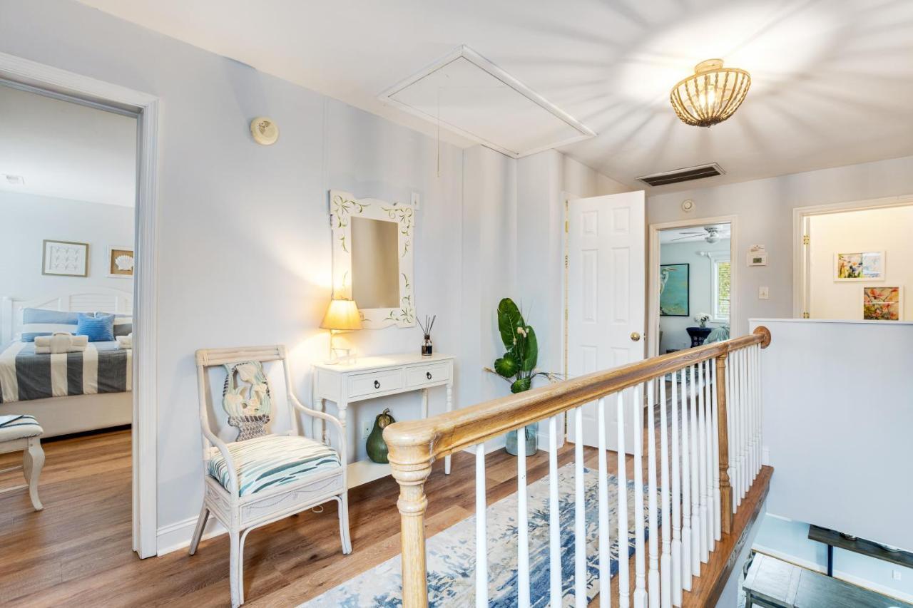 5 Edgewater Aly