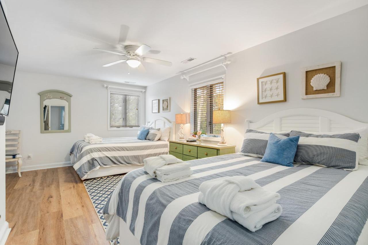 5 Edgewater Aly