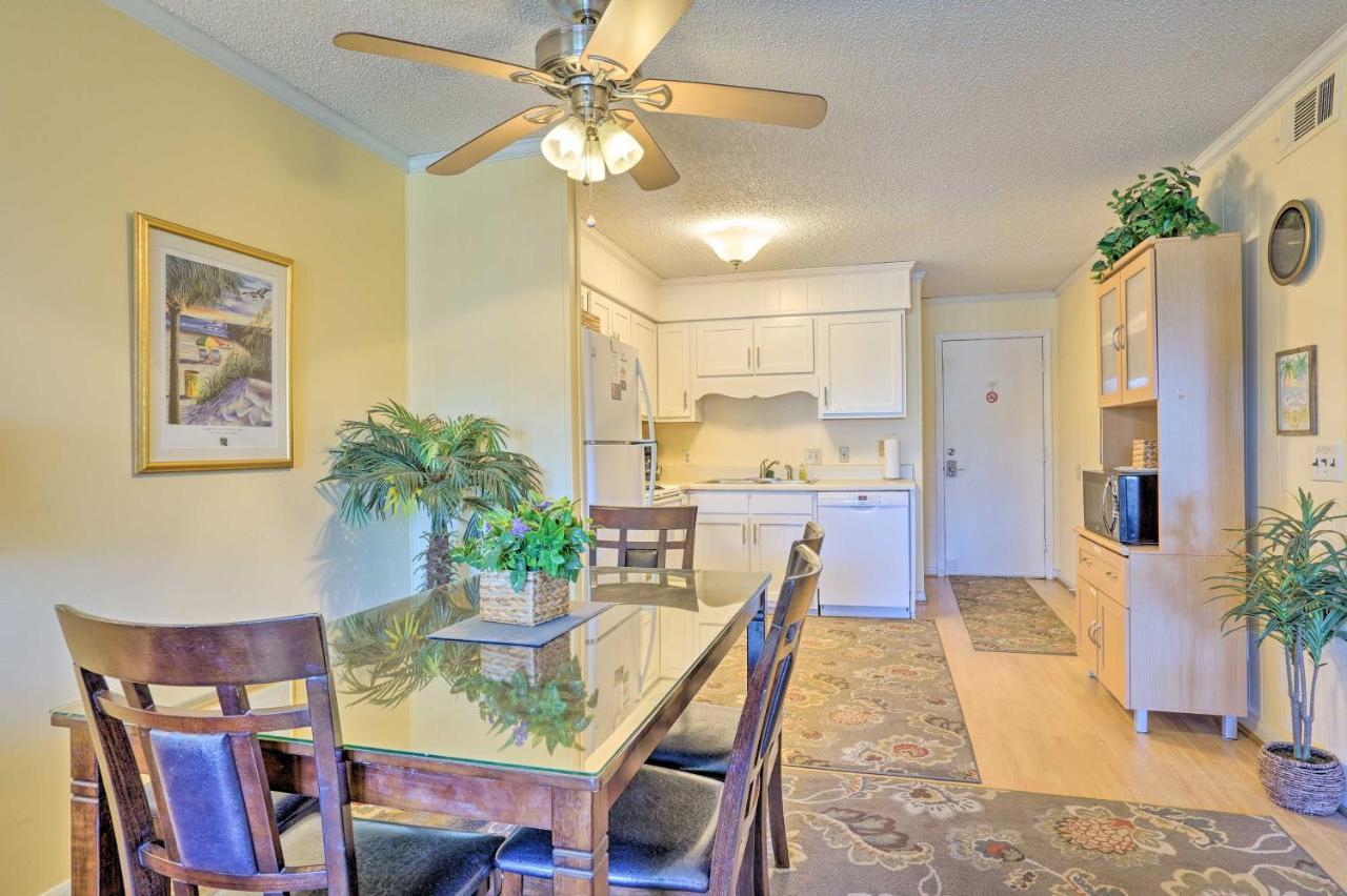 With Pool Access Walk To Beach! *