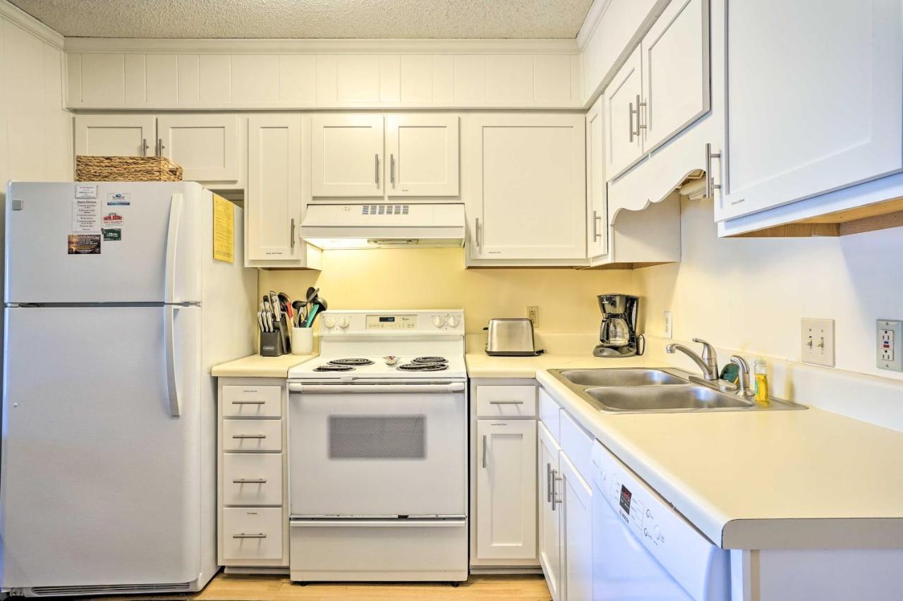 With Pool Access Walk To Beach!