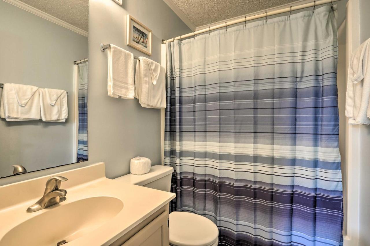 With Pool Access Walk To Beach! Apartment *