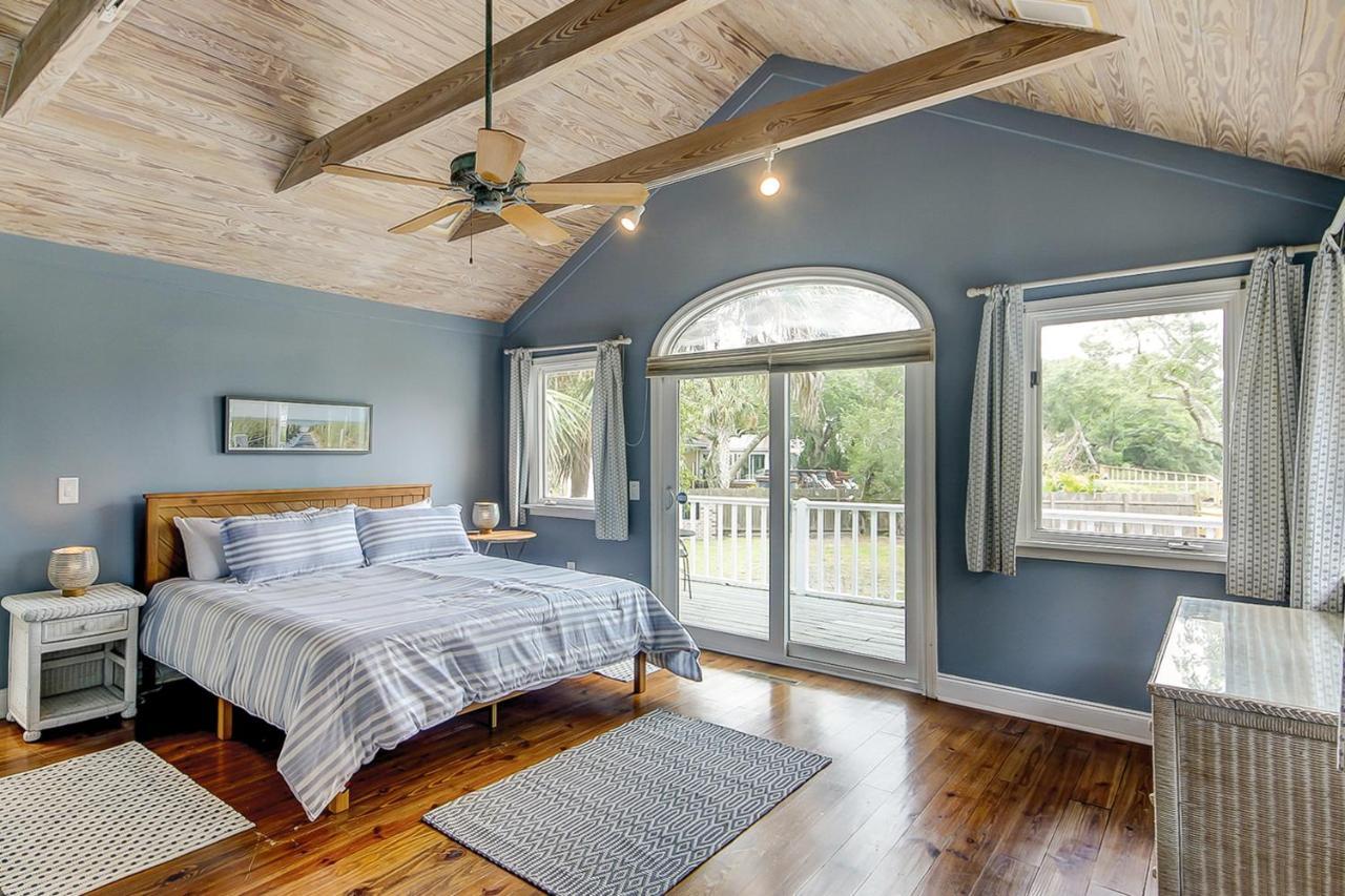 Under The Oaks - Island Living At Its Isle of Palms
