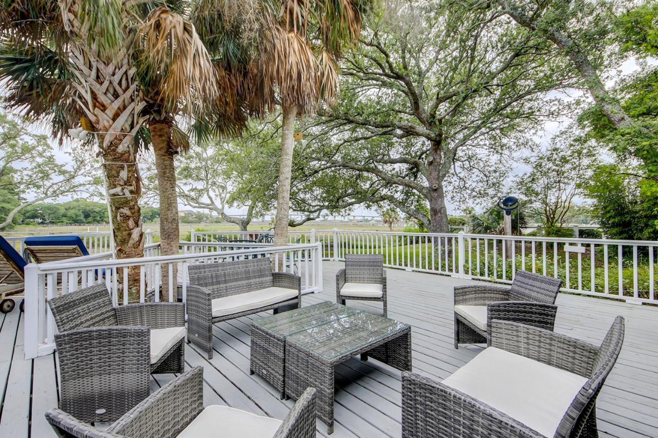 Under The Oaks - Island Living At Its Isle of Palms