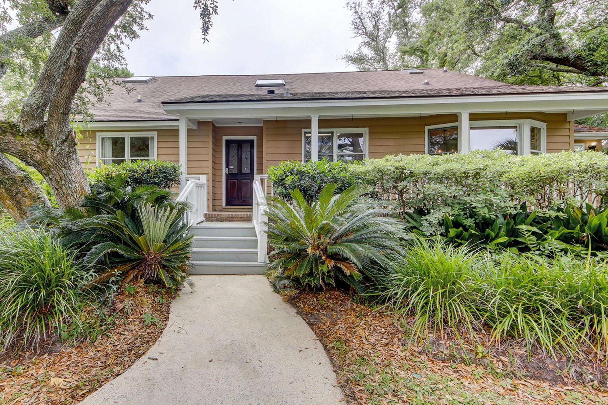 Under The Oaks - Island Living At Its * Isle of Palms