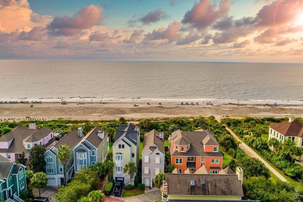 Grand Pavilion 15 - Oceanfront Home! Pool Pass Holiday home